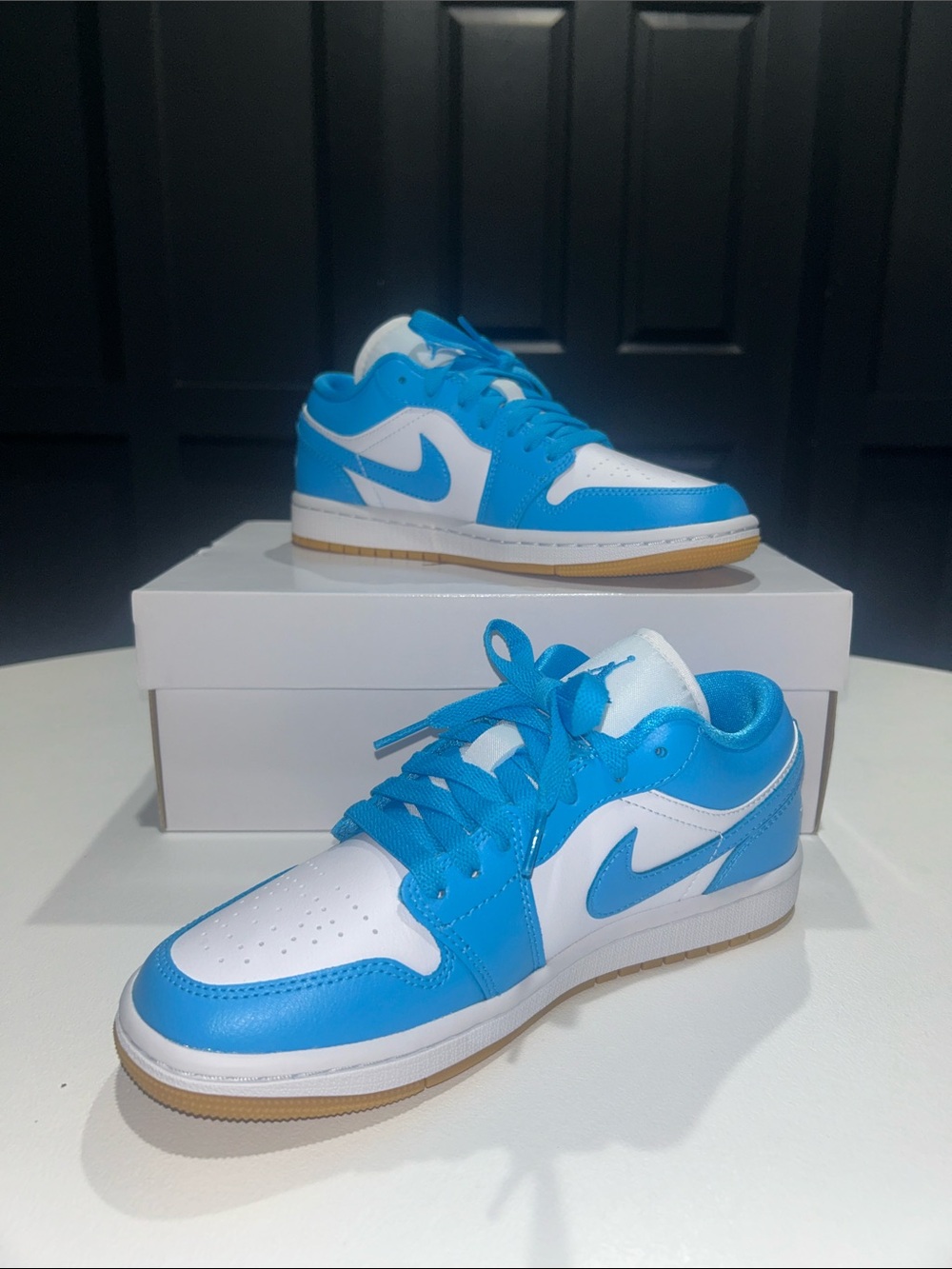 Jordan 1 Low “White Gum Light Brown Dark Powder Blue” Women’s Size 7 - Picture 2 of 12